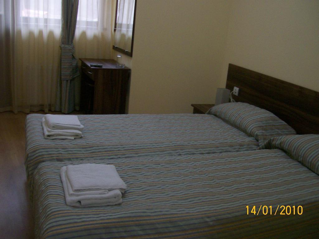 Hera Guest House Chiflik Bilik gambar