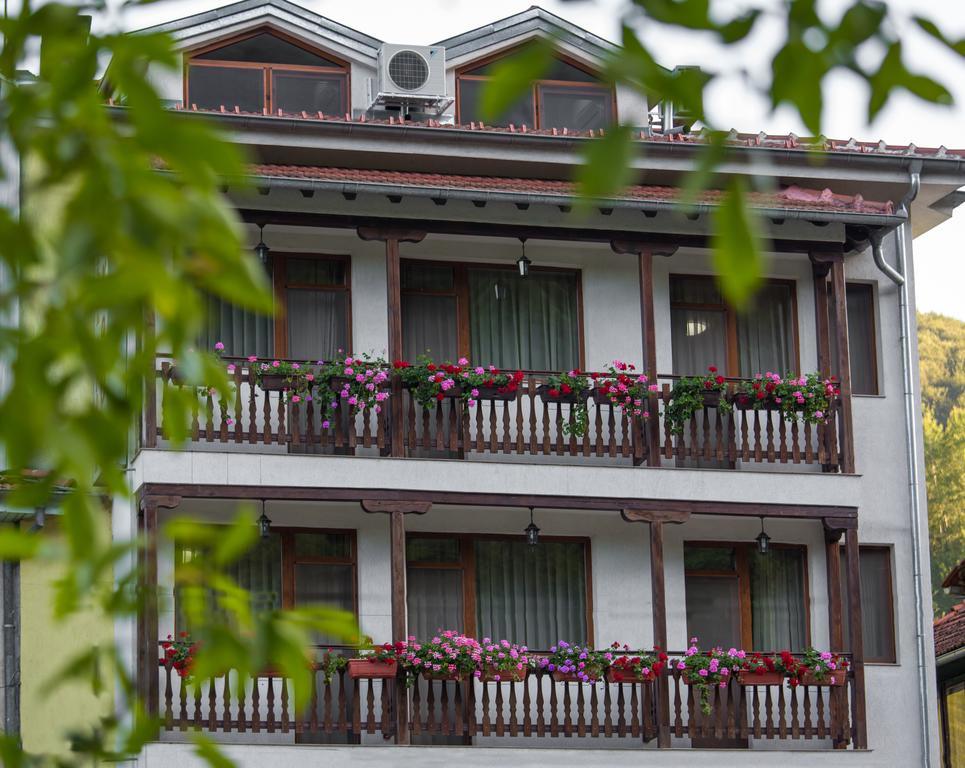 Hera Guest House Chiflik Luaran gambar