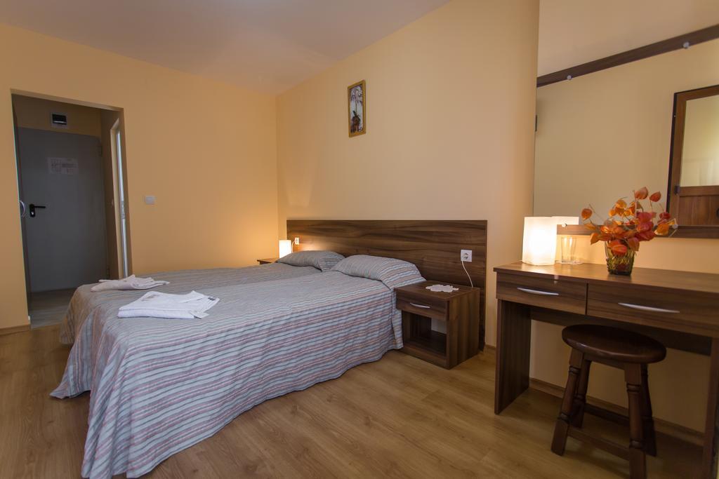 Hera Guest House Chiflik Luaran gambar