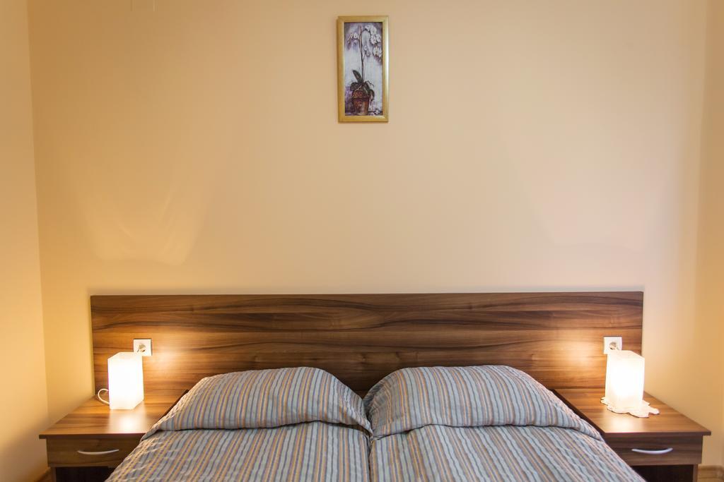 Hera Guest House Chiflik Luaran gambar