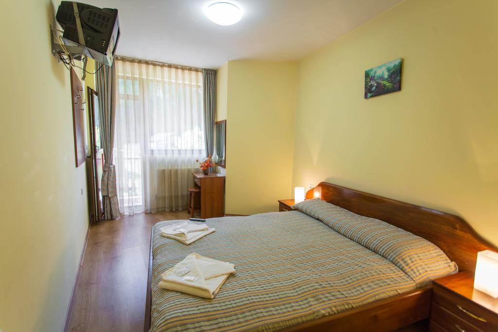 Hera Guest House Chiflik Luaran gambar