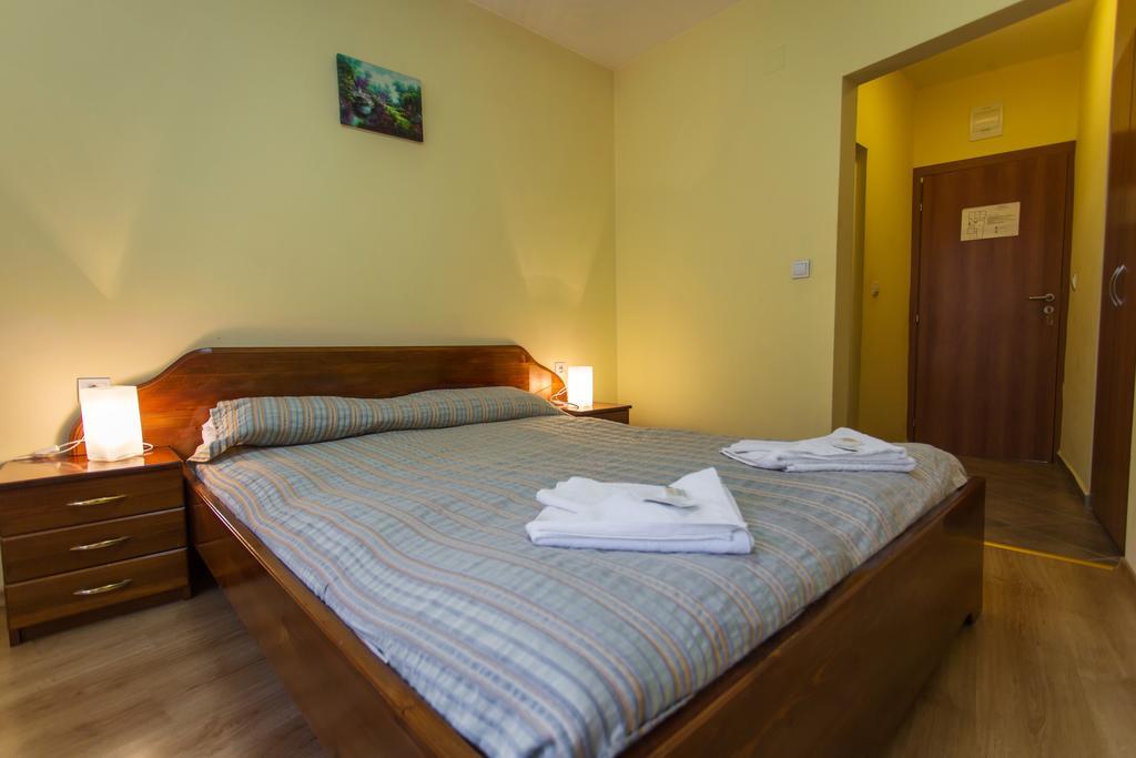 Hera Guest House Chiflik Luaran gambar