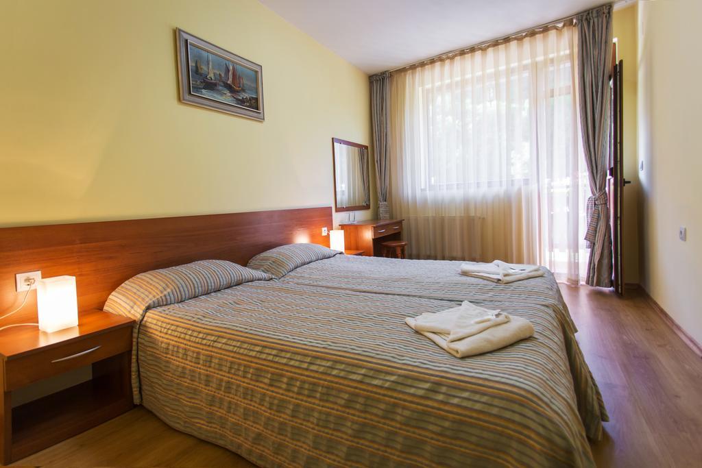 Hera Guest House Chiflik Luaran gambar